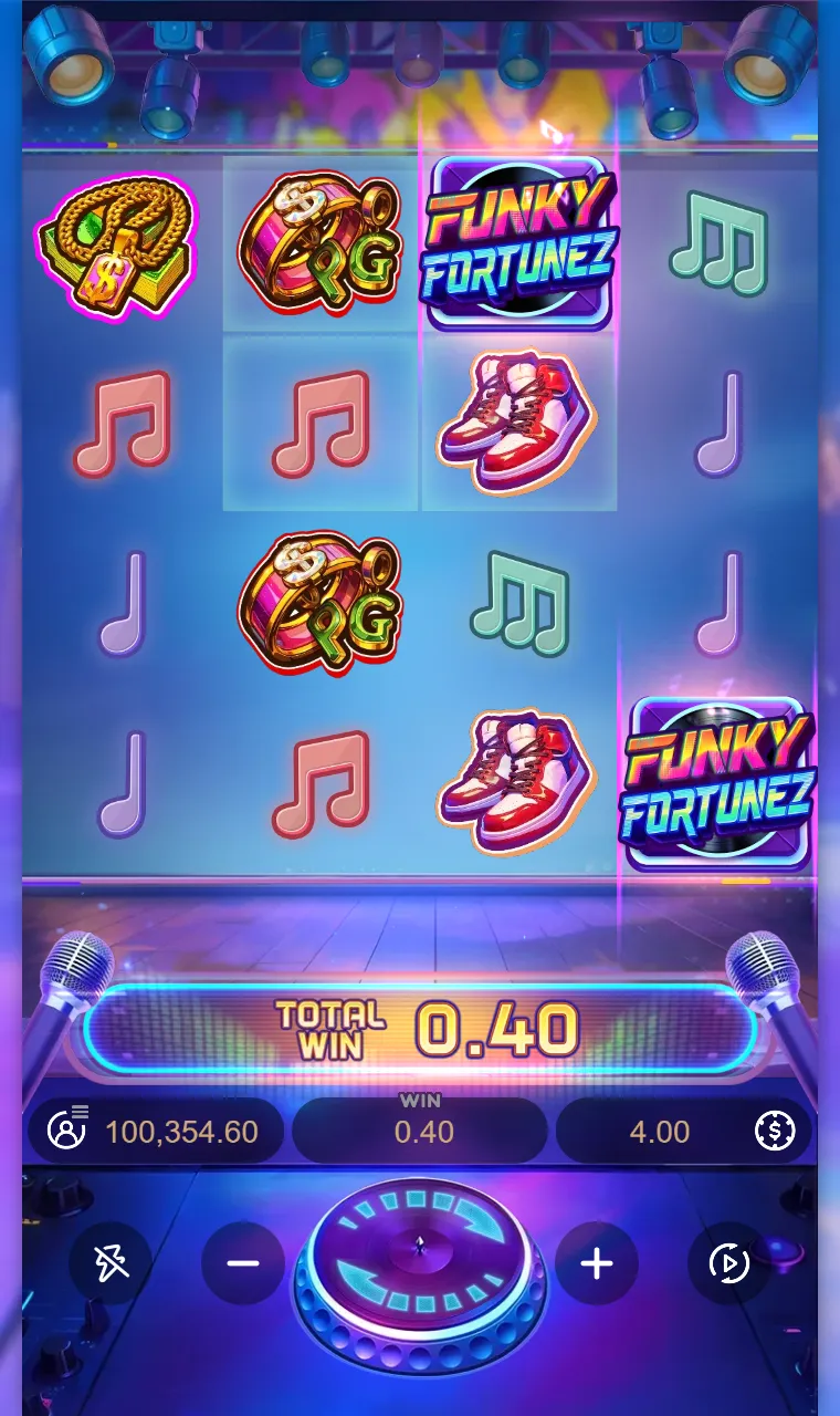 Dois scatters com o logo do Funky Fortunez na grade, um no alto e outro no canto inferior direito, ao lado de espaços marcados