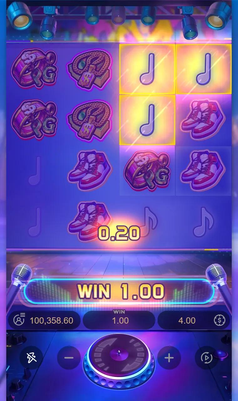 Grade 4x4 do Funky Fortunez com três notas musicais iluminadas formando um grupo pequeno durante uma cascata